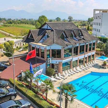 Hotel Vila Aeroport Rinas 외부 사진
