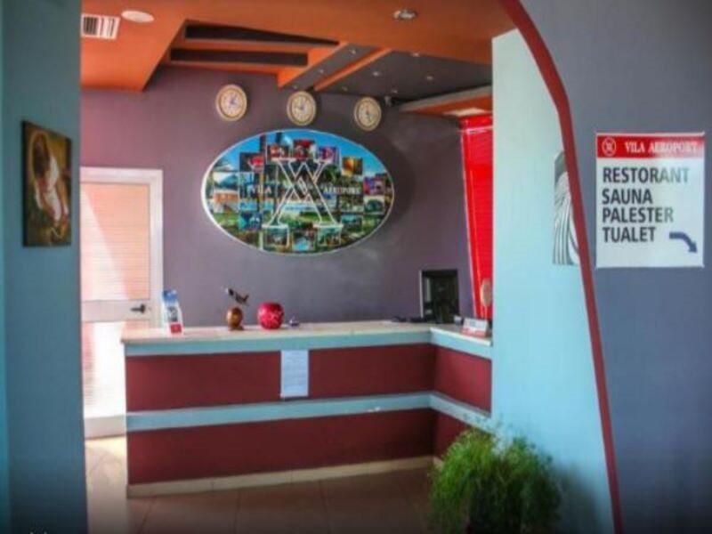 Hotel Vila Aeroport Rinas 외부 사진