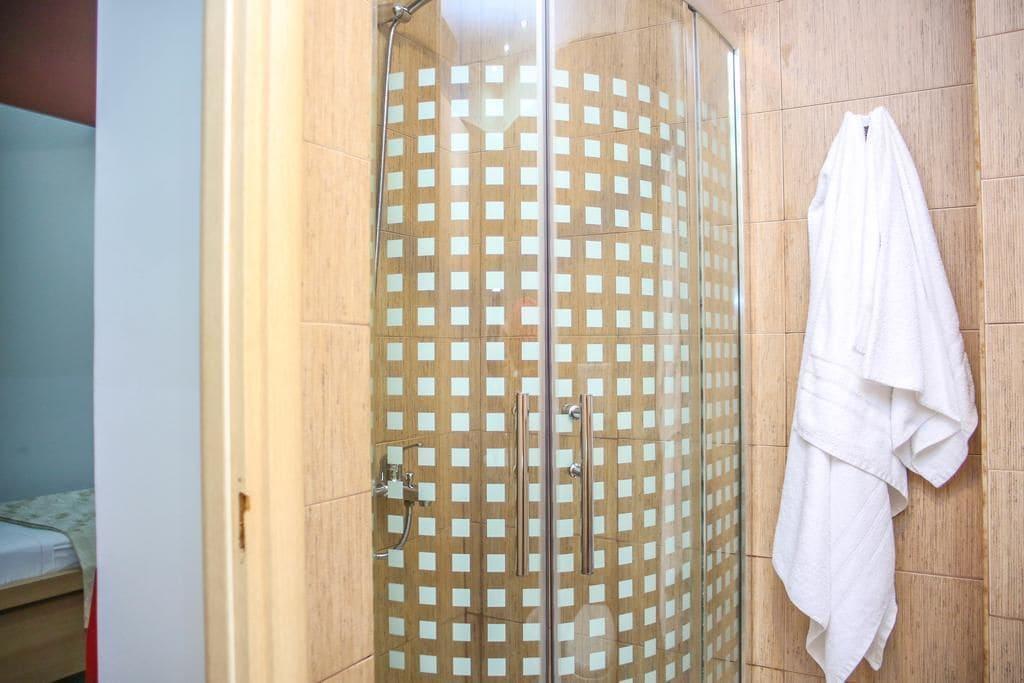 Hotel Vila Aeroport Rinas 외부 사진