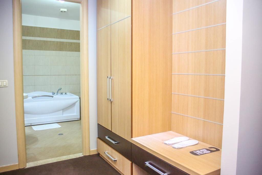 Hotel Vila Aeroport Rinas 외부 사진