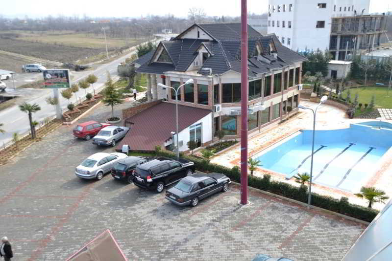 Hotel Vila Aeroport Rinas 외부 사진