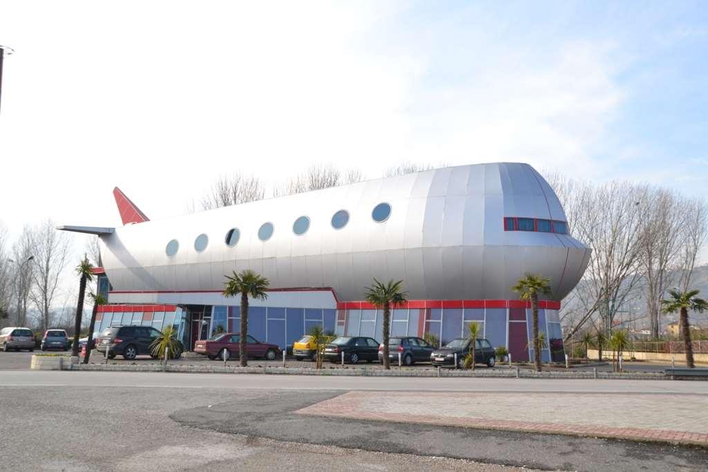 Hotel Vila Aeroport Rinas 외부 사진